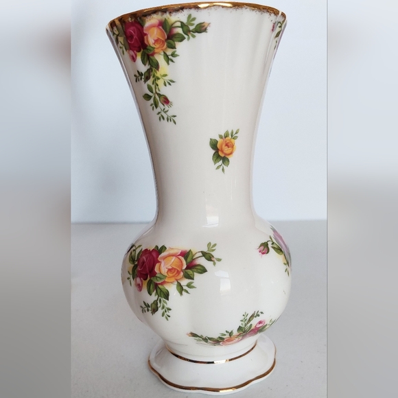 SOLD Royal Albert Old Country Roses Floral Vase Bone China Gold Trim - Picture 12 of 16